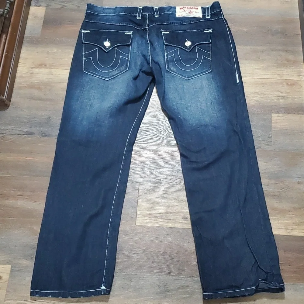 True religion Nathan giant big t distressed dark wash pocket flap jeans
